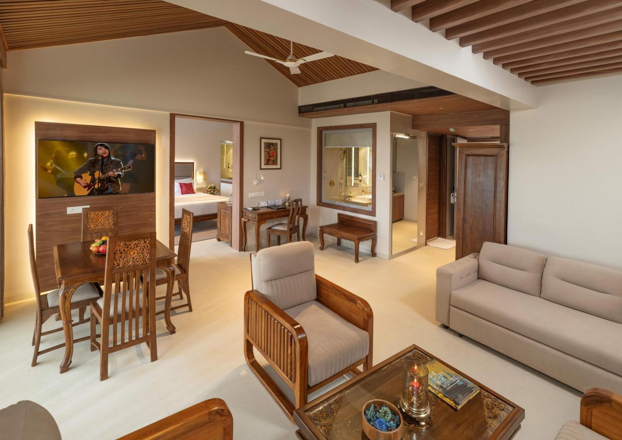 Uday Suites - The Airport Hotel Thiruvananthapuram Eksteriør billede