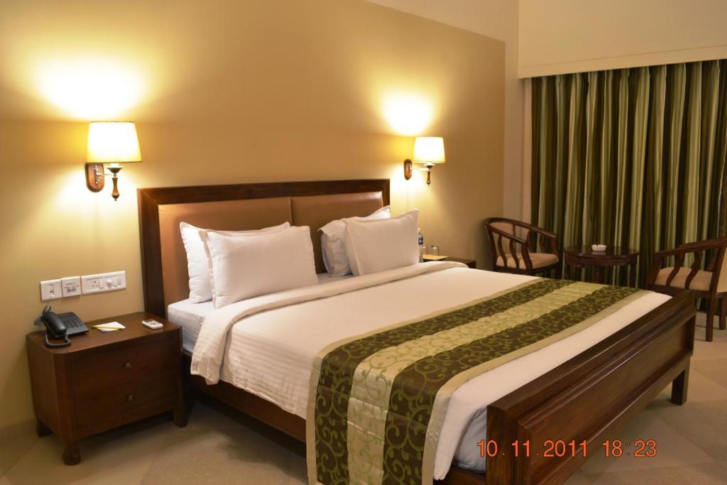 Uday Suites - The Airport Hotel Thiruvananthapuram Værelse billede