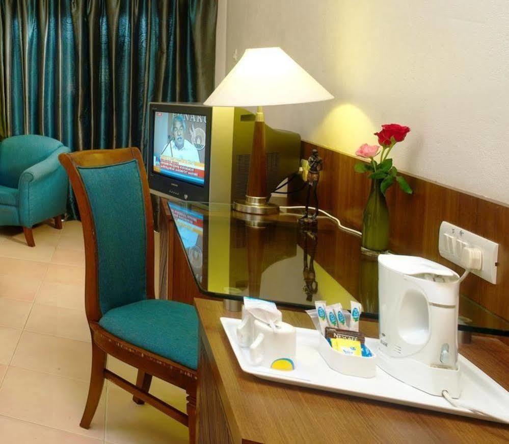 Uday Suites - The Airport Hotel Thiruvananthapuram Eksteriør billede